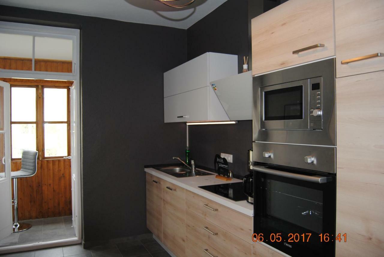 Ruhige Ferienwohnung In Der City Koenigswohnung Kiel Exterior foto